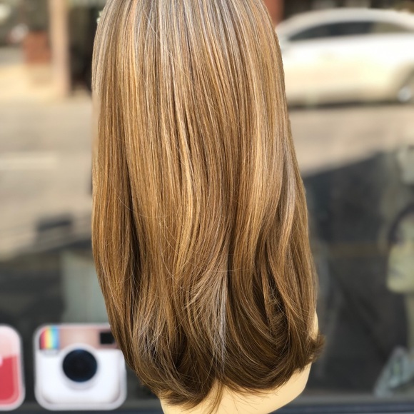 Blonde Mix 14-16 Long Layers 2020 Wig main image 5